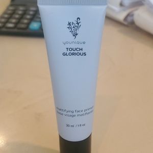 Touch Glorious Primer